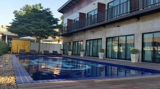 The Bike Loft Family Hostel Hua Hin Bagian luar foto